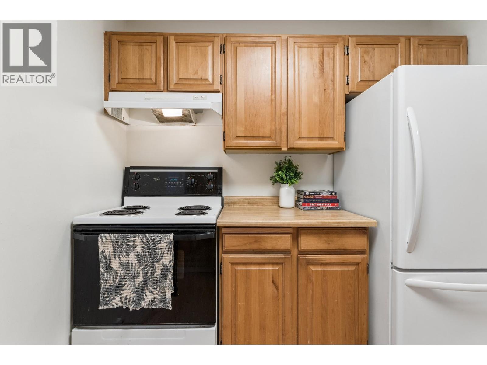 211 1385 Draycott Road, North Vancouver, British Columbia  V7J 3K9 - Photo 12 - R3096216