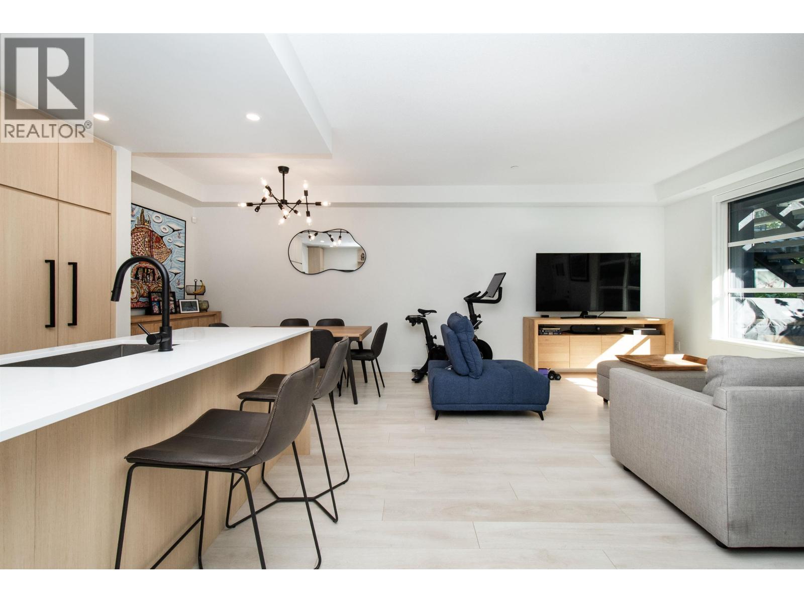 118 2045 Heritage Park Lane, North Vancouver, British Columbia  V7H 0E3 - Photo 10 - R3096227