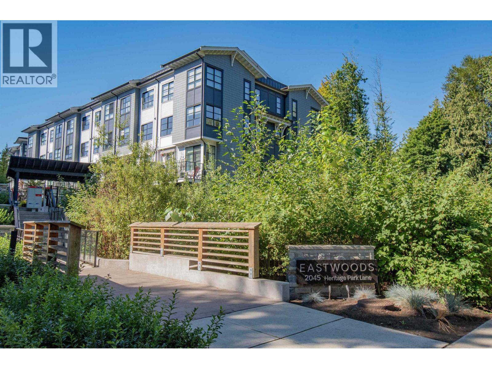 118 2045 Heritage Park Lane, North Vancouver, British Columbia  V7H 0E3 - Photo 3 - R3096227