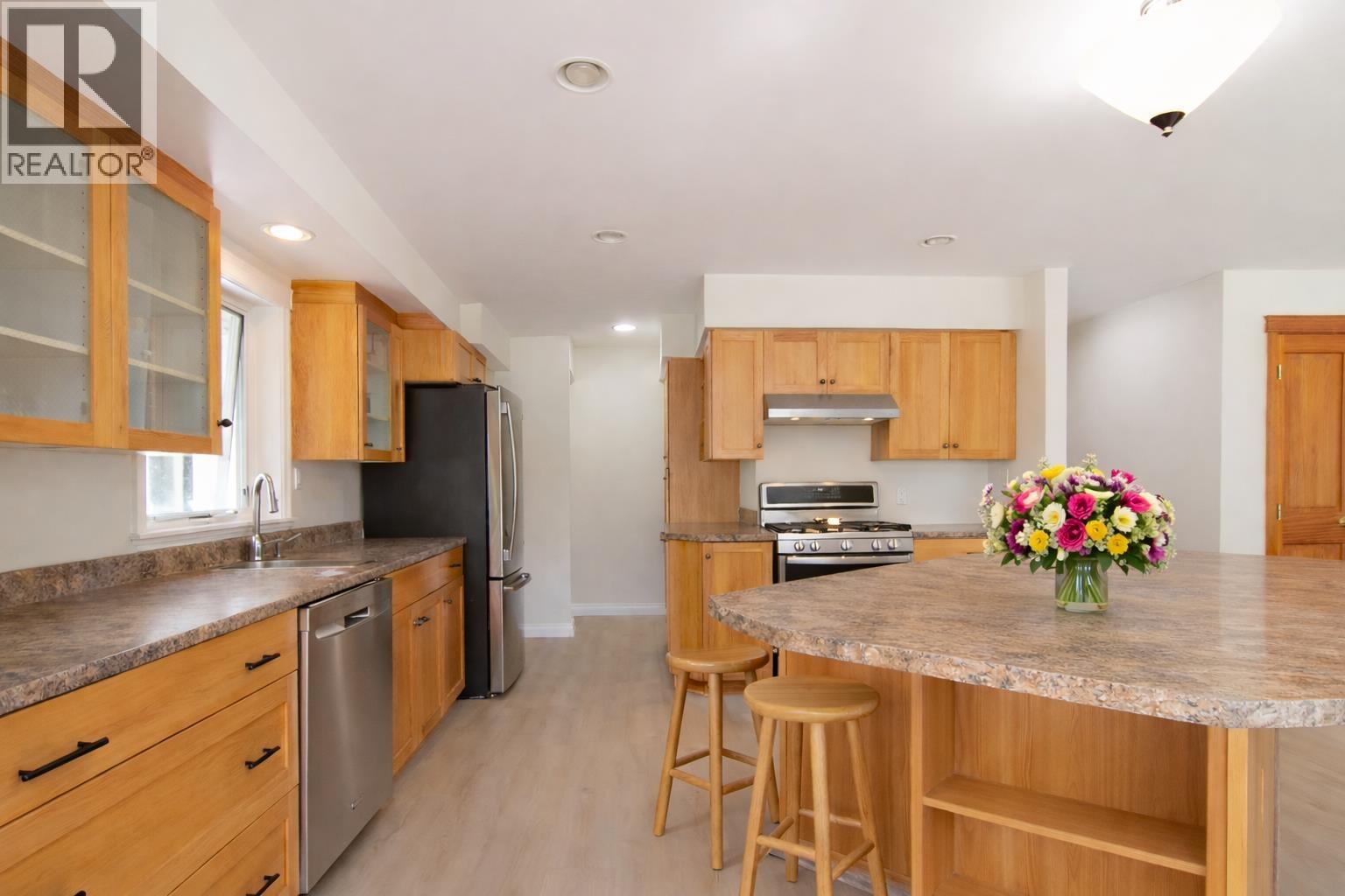 40409 Perth Drive, Squamish, British Columbia  V0N 1T0 - Photo 8 - R3096254