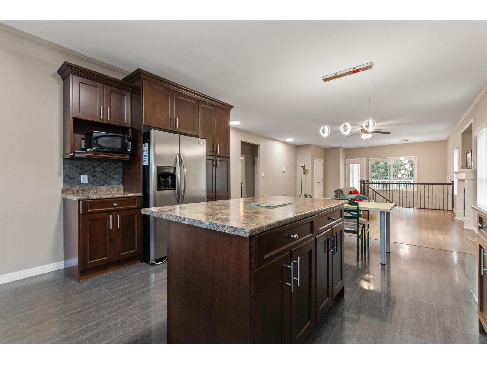 63861 Old Yale Road, Hope, Hope, British Columbia  V0X 1L2 - Photo 3 - R3096114