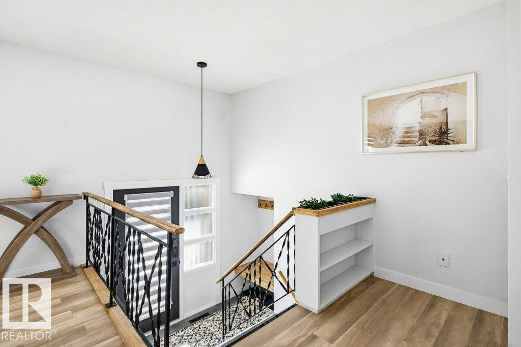 7016 92a Av Nw, Edmonton, Alberta  T6B 0T8 - Photo 4 - E4475864