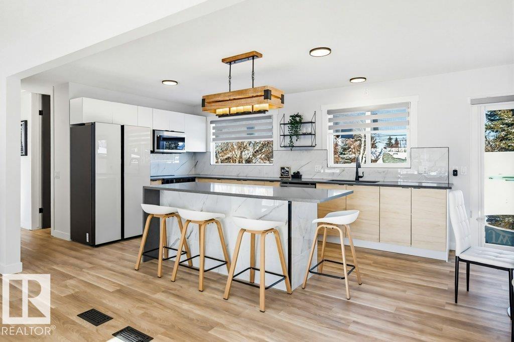 7016 92a Av Nw, Edmonton, Alberta  T6B 0T8 - Photo 9 - E4475864