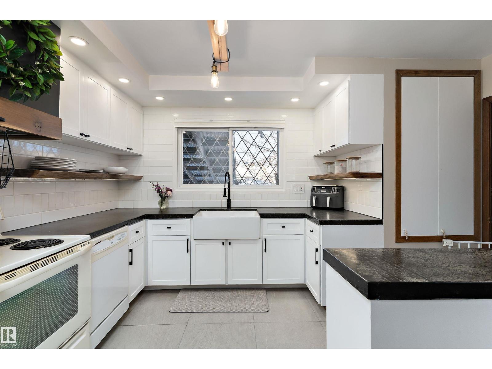 7316 100 Av Nw, Edmonton, Alberta  T6A 0G5 - Photo 13 - E4475865