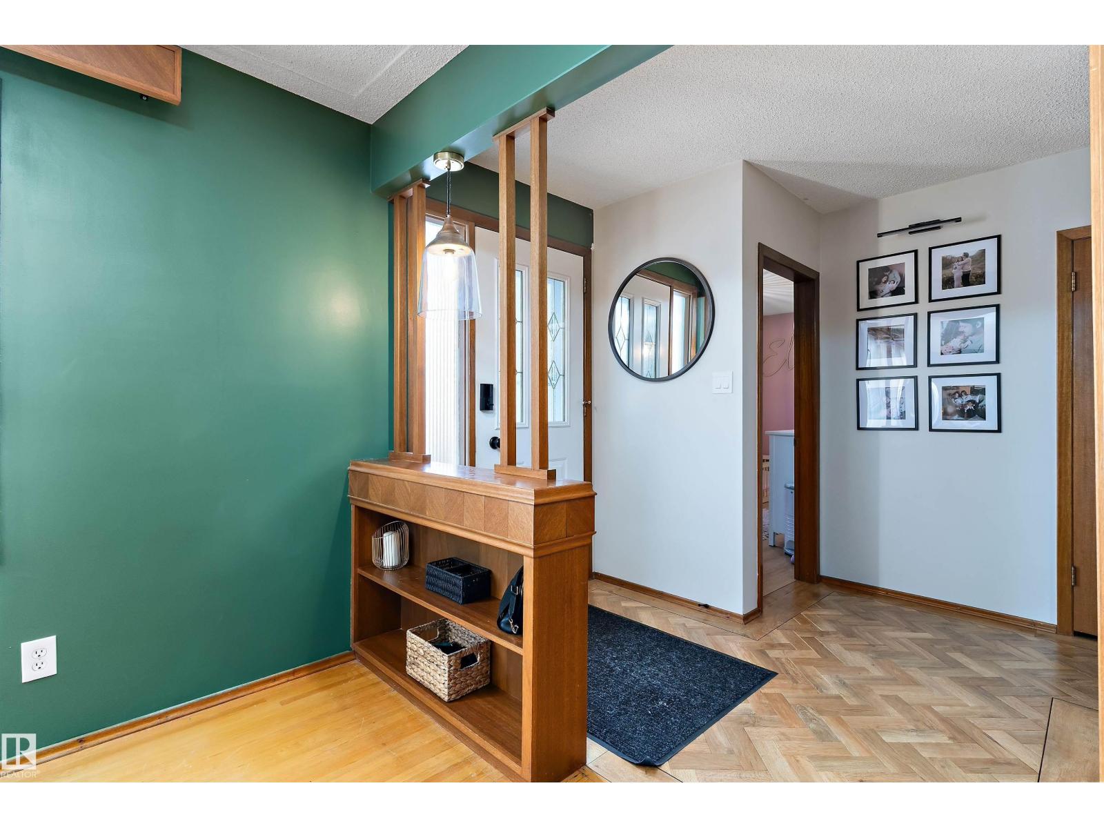 7316 100 Av Nw, Edmonton, Alberta  T6A 0G5 - Photo 2 - E4475865