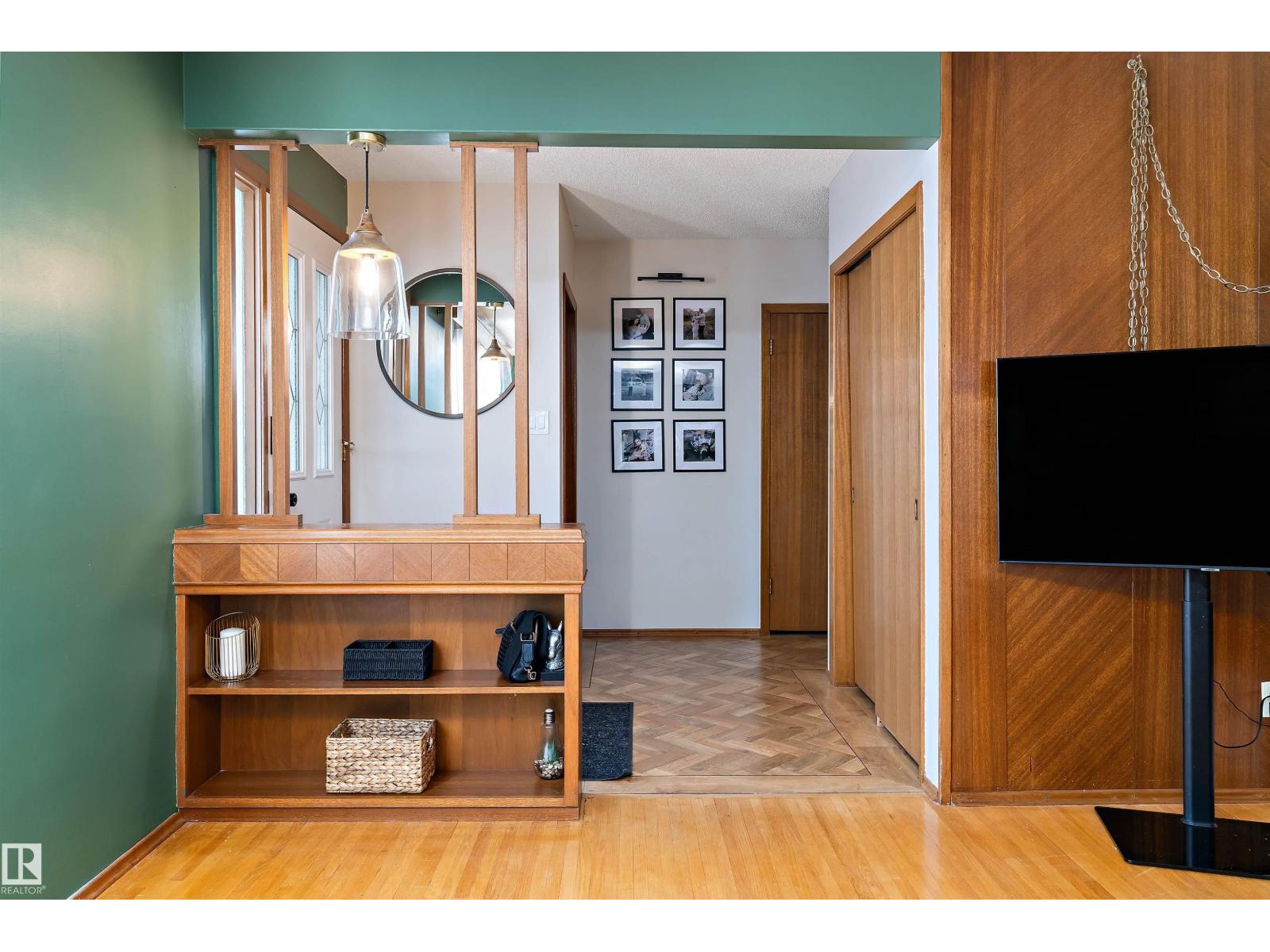 7316 100 Av Nw, Edmonton, Alberta  T6A 0G5 - Photo 4 - E4475865