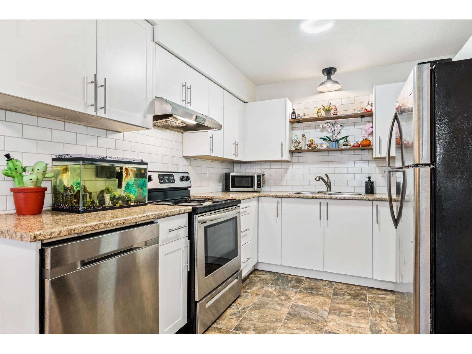 207 7435 Shaw Avenue, Sardis East Vedder, Chilliwack, British Columbia  V2R 3C1 - Photo 5 - R3095811