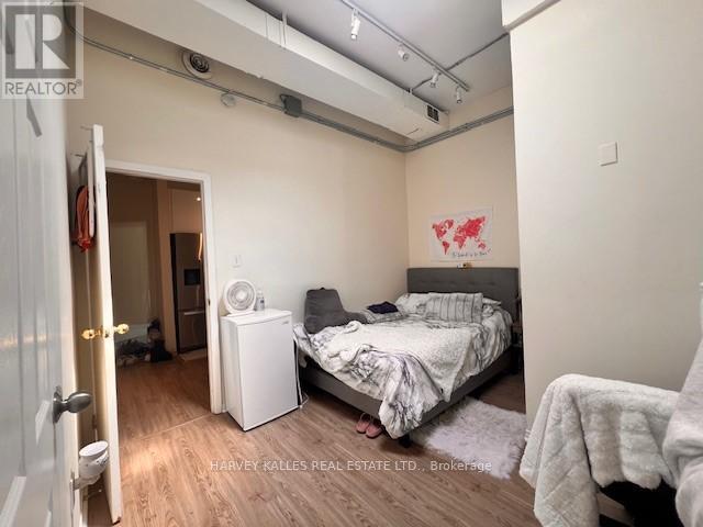 Room 1 - 605 Bloor Street, Toronto, Ontario  M6G 1K5 - Photo 4 - C12846466