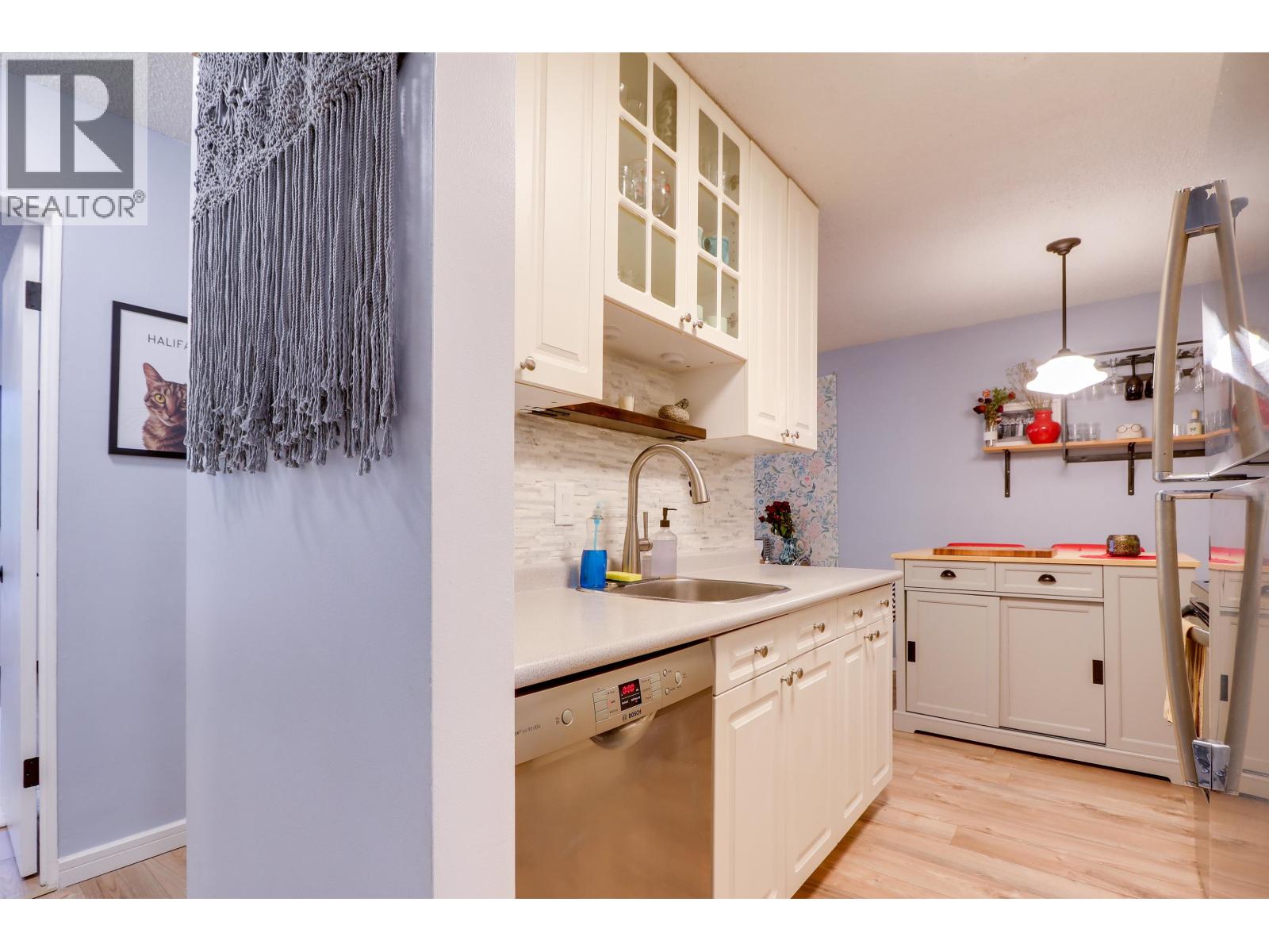 314 170 E 3rd Street, North Vancouver, British Columbia  V7L 1E6 - Photo 3 - R3096090