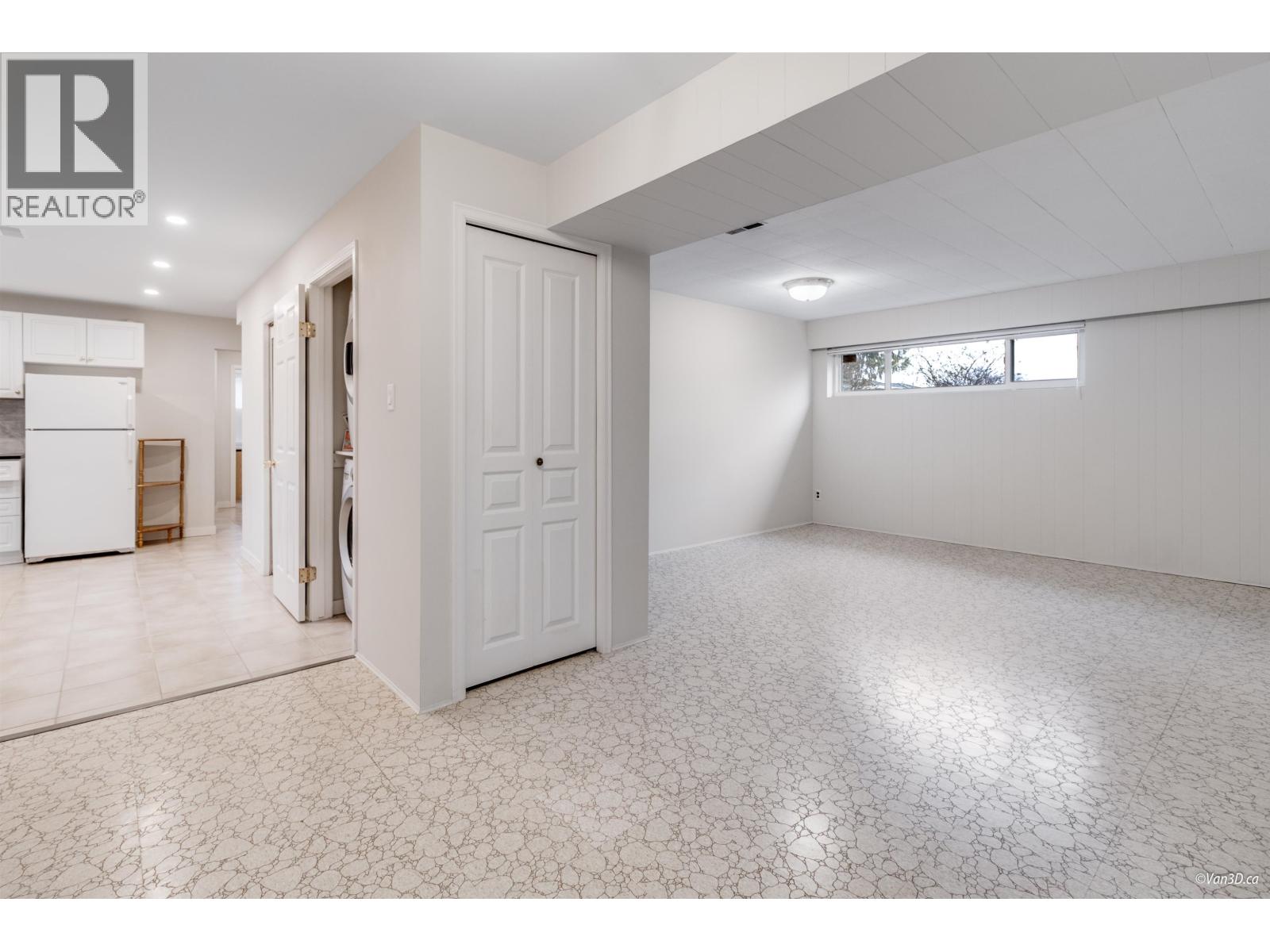 6555 St. Charles Place, Burnaby, British Columbia  V5H 3W1 - Photo 9 - R3095820