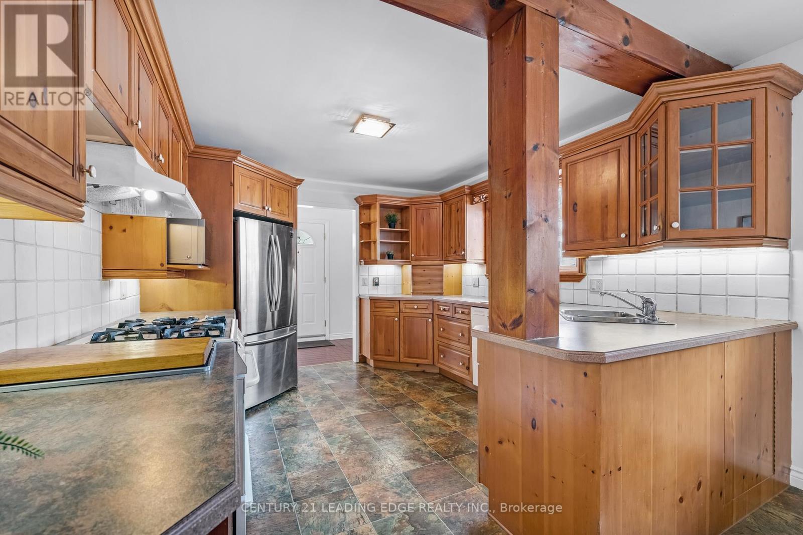 121 Twyn Rivers Drive, Pickering, Ontario  L1V 6L1 - Photo 12 - E12846474