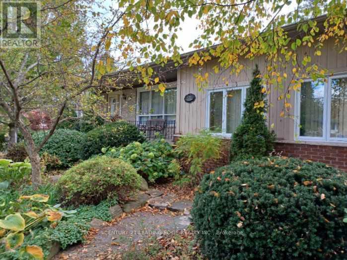 121 Twyn Rivers Drive, Pickering, Ontario  L1V 6L1 - Photo 3 - E12846474