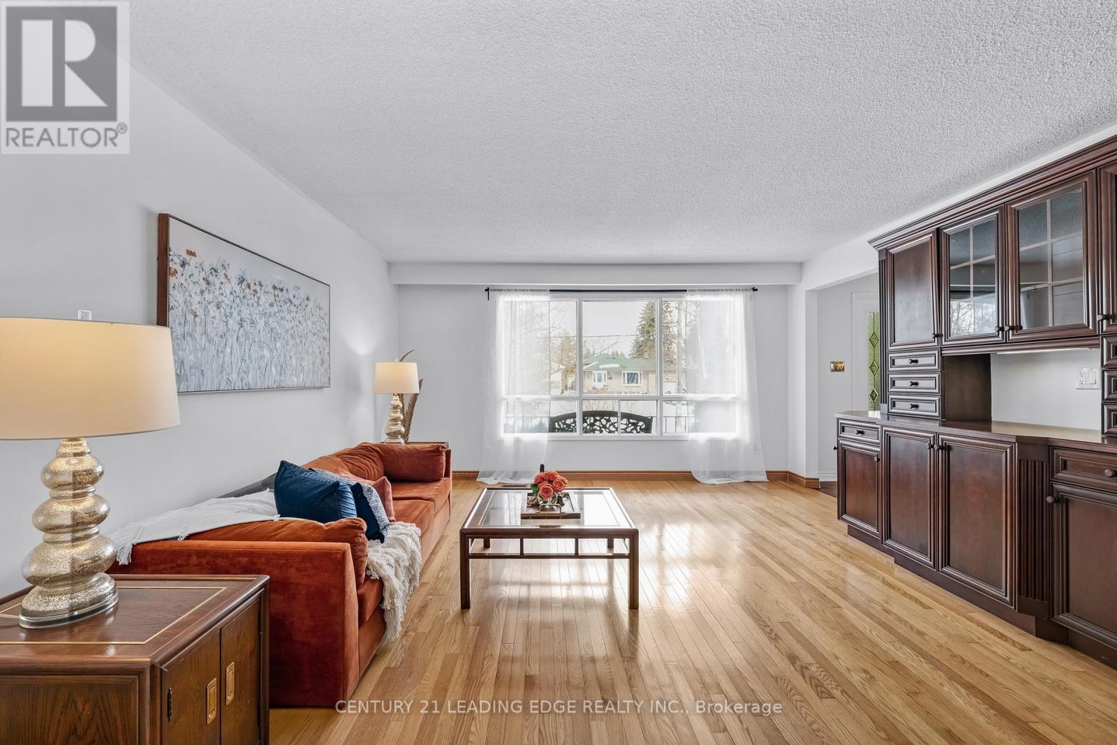 121 Twyn Rivers Drive, Pickering, Ontario  L1V 6L1 - Photo 7 - E12846474