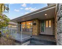 34 EUPHRASIA DRIVE, Toronto, Ontario