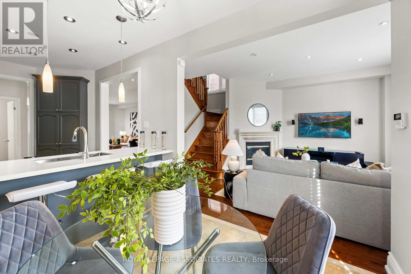 33 Evaridge Drive, Markham, Ontario  L6B 1E7 - Photo 13 - N12846468