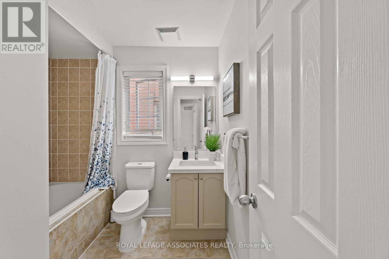 33 Evaridge Drive, Markham, Ontario  L6B 1E7 - Photo 31 - N12846468