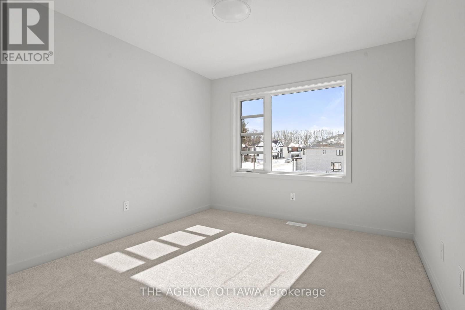 386 Walden Drive, Ottawa, Ontario  K2K 0M9 - Photo 24 - X12845994