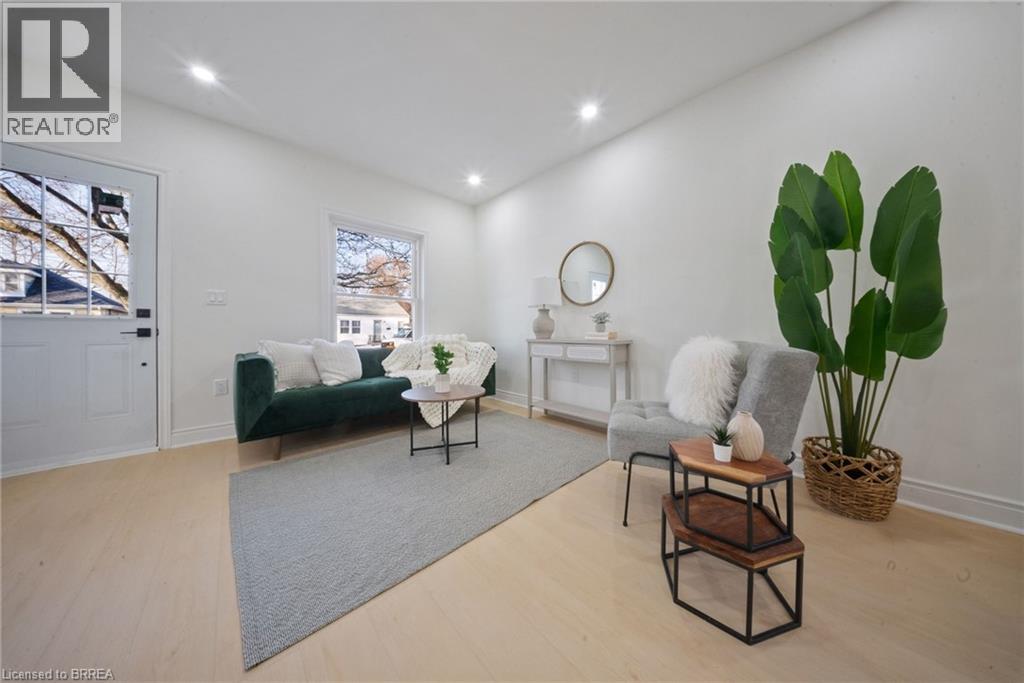 327 Sheridan Street, Brantford, Ontario  N3S 4R8 - Photo 7 - 40806098