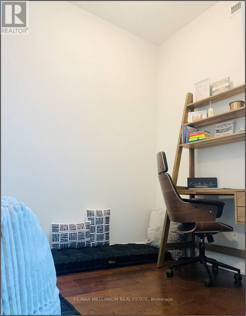 502 - 4070 Confederation Parkway, Mississauga, Ontario  L5B 0E9 - Photo 12 - W12846450