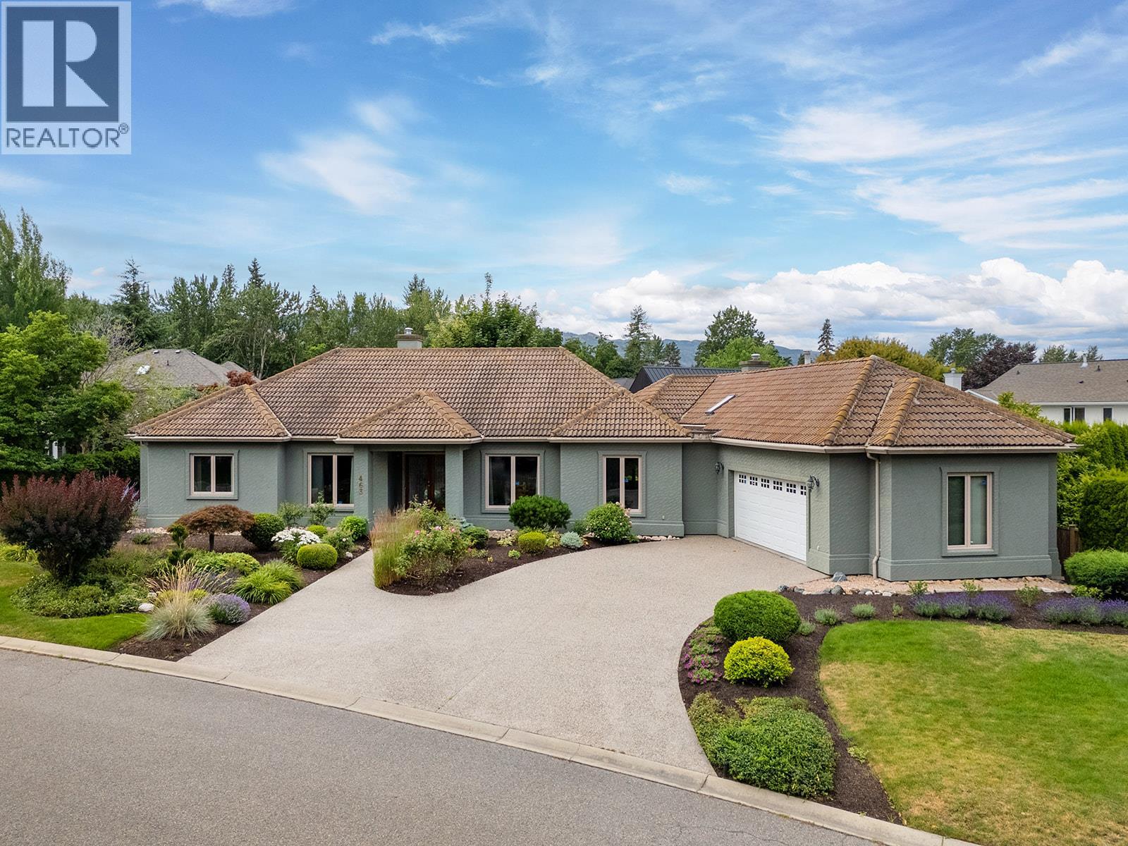 463 Carona Crescent, Kelowna, British Columbia