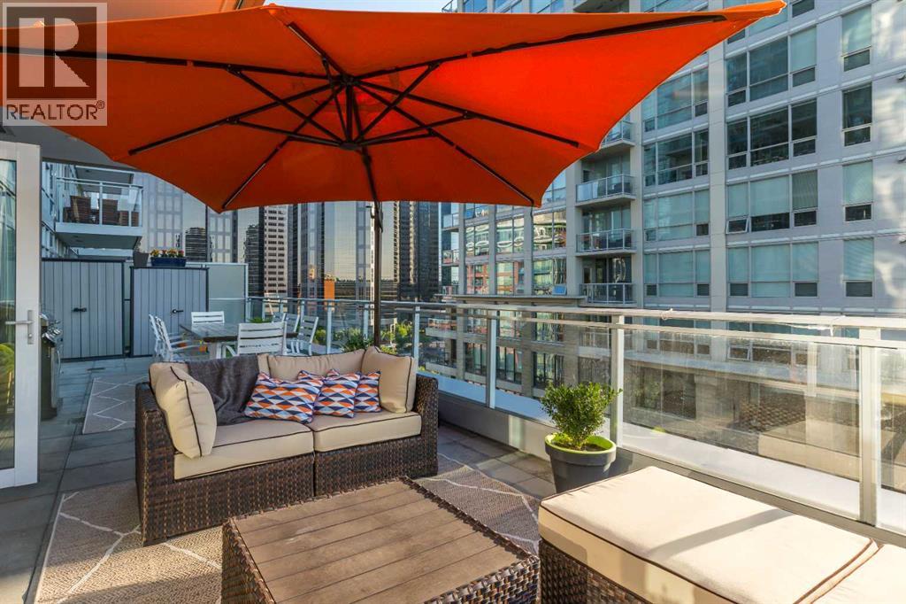 803, 108 Waterfront Court Sw, Calgary, Alberta  T2P 1K7 - Photo 2 - A2289668