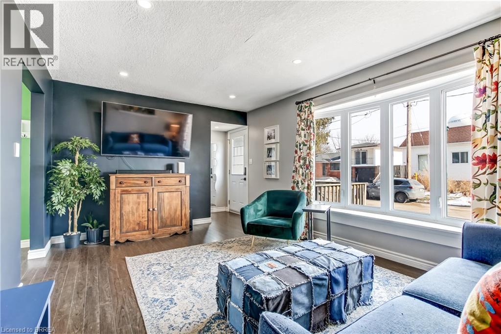 Photo 7 of 23 for 77 Doune Street