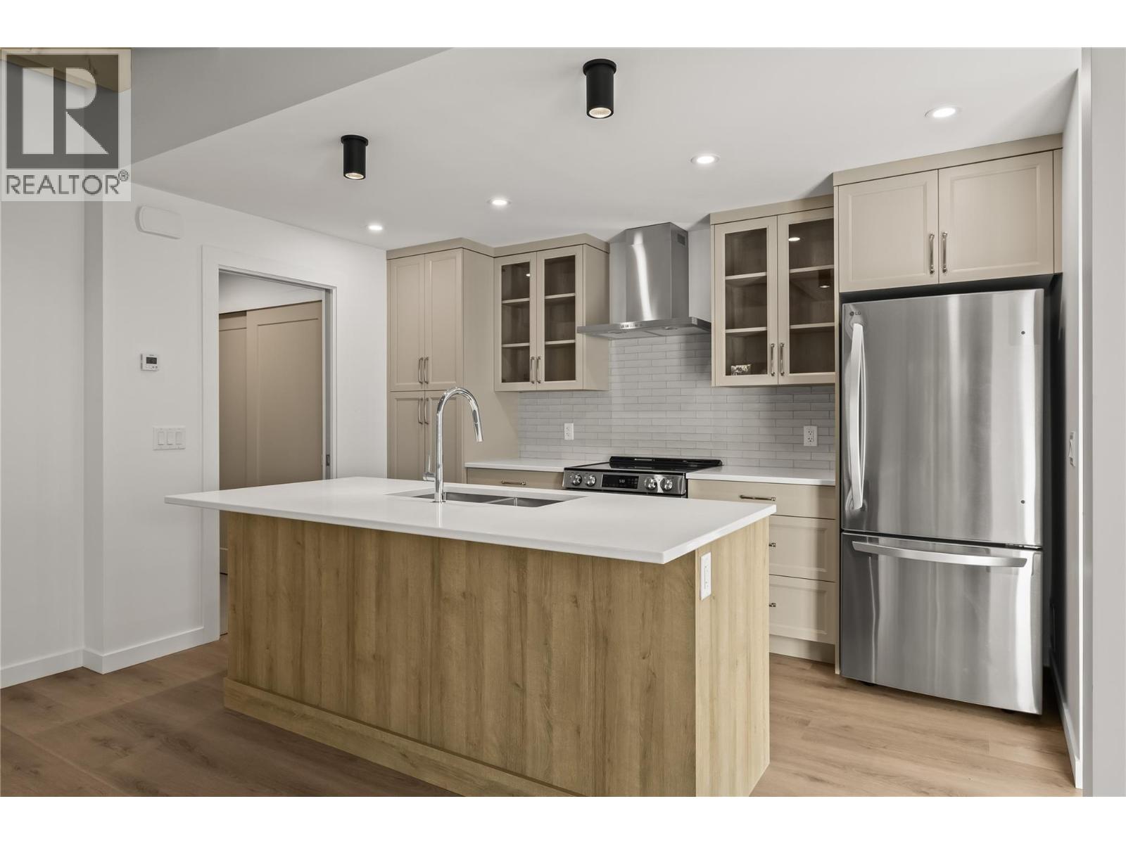 2957 Conlin Court Unit# 1, Kelowna, British Columbia V1Y 7S7 - Photo 8 - 10364989