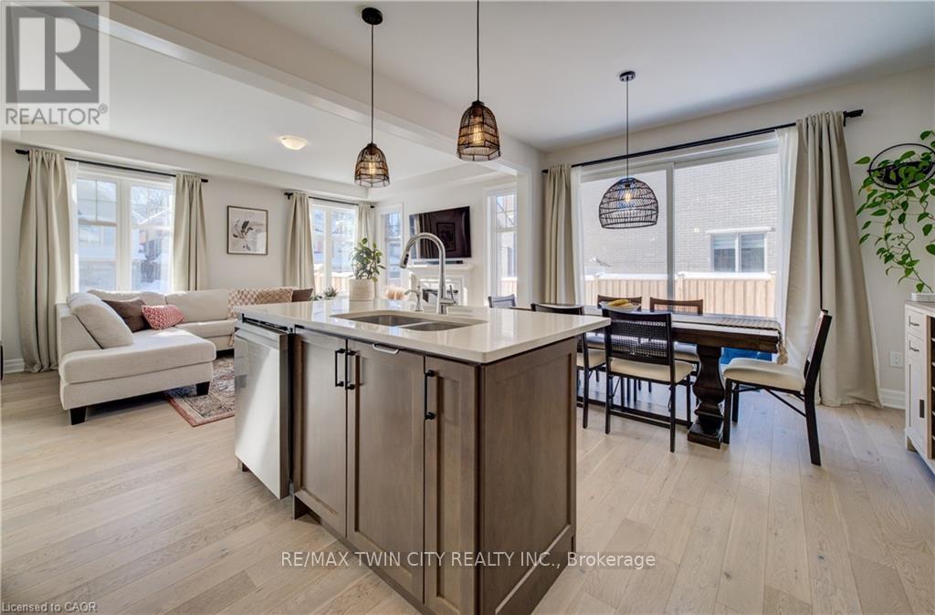 277 Forestwalk Street, Kitchener, Ontario  N2R 0T2 - Photo 20 - X12846438