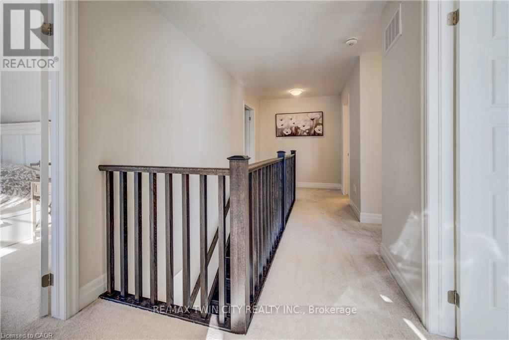 277 Forestwalk Street, Kitchener, Ontario  N2R 0T2 - Photo 26 - X12846438