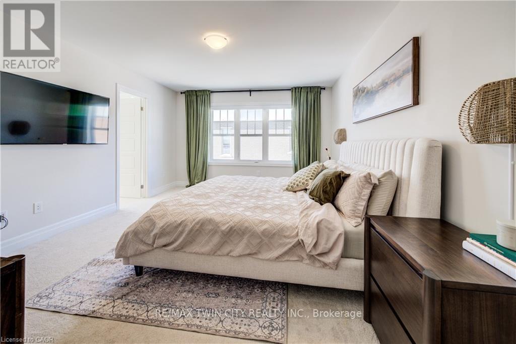 277 Forestwalk Street, Kitchener, Ontario  N2R 0T2 - Photo 28 - X12846438