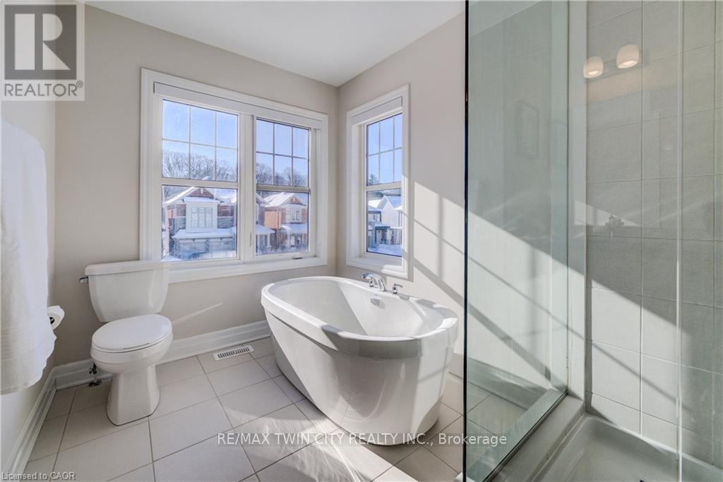 277 Forestwalk Street, Kitchener, Ontario  N2R 0T2 - Photo 31 - X12846438