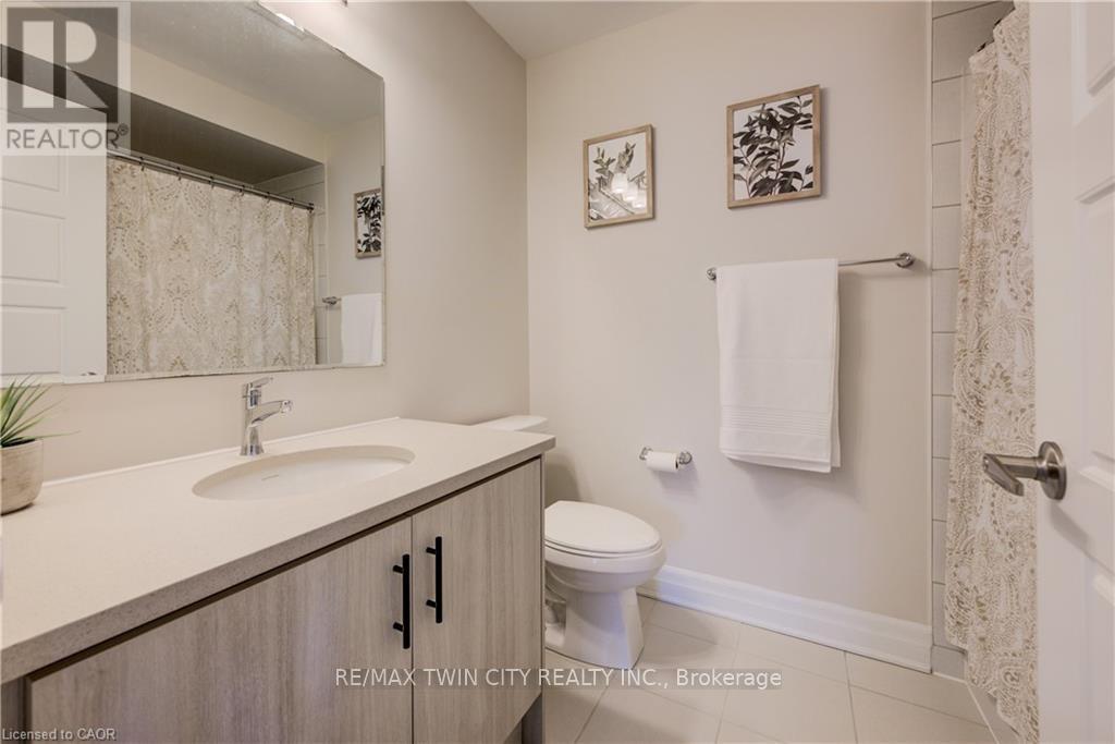 277 Forestwalk Street, Kitchener, Ontario  N2R 0T2 - Photo 39 - X12846438