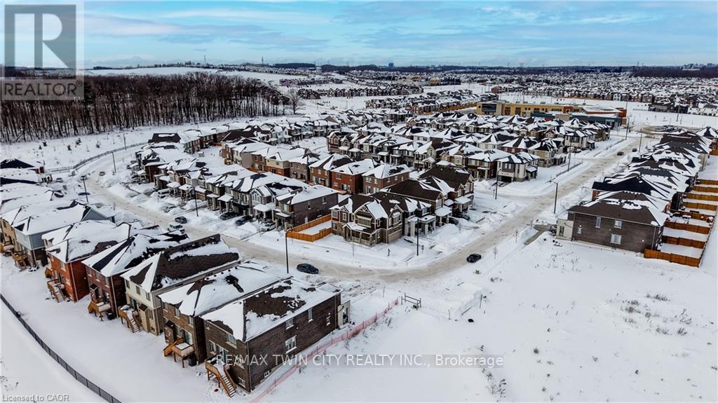 277 Forestwalk Street, Kitchener, Ontario  N2R 0T2 - Photo 49 - X12846438