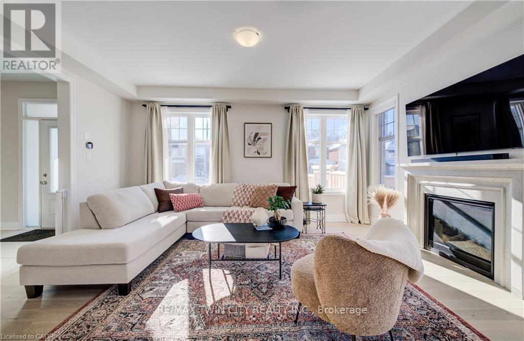 277 Forestwalk Street, Kitchener, Ontario  N2R 0T2 - Photo 8 - X12846438