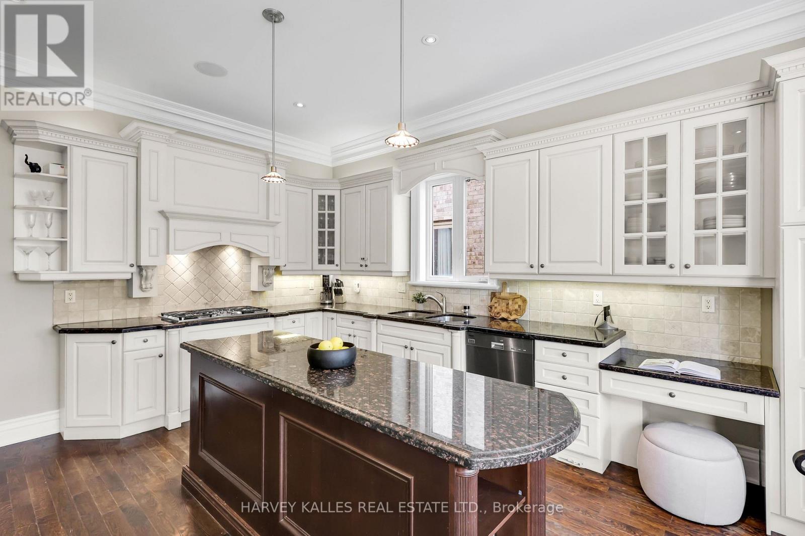 76 Dunblaine Avenue, Toronto, Ontario  M5M 2S1 - Photo 17 - C12846376