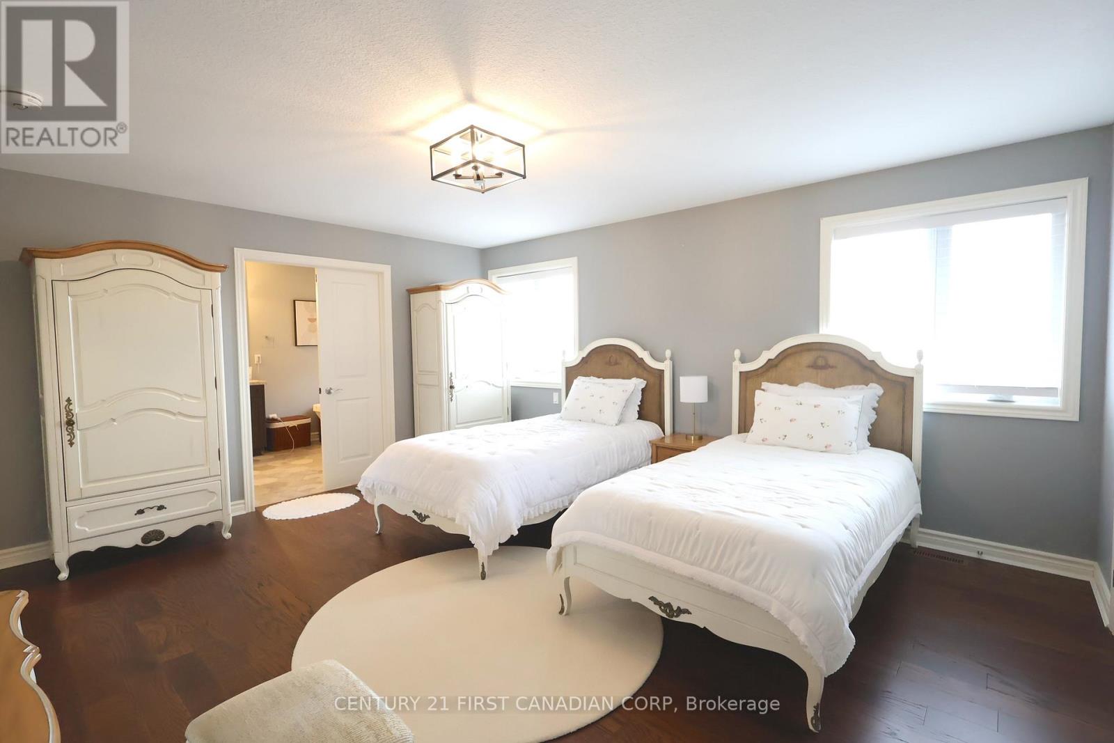 2369 Torrey Pines Way, London North, Ontario  N6G 0K6 - Photo 15 - X12846578