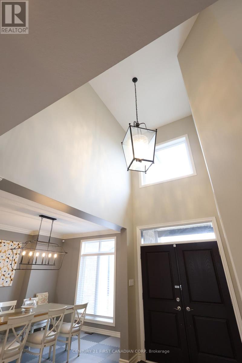 2369 Torrey Pines Way, London North, Ontario  N6G 0K6 - Photo 3 - X12846578