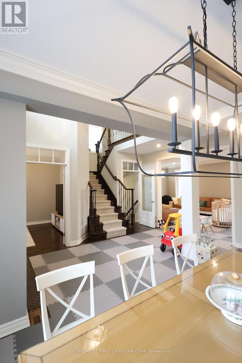 2369 Torrey Pines Way, London North, Ontario  N6G 0K6 - Photo 7 - X12846578