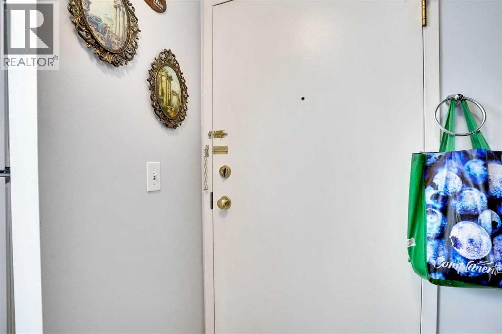 203, 21 Dover Point Se, Calgary, Alberta  T2B 3K4 - Photo 2 - A2288049