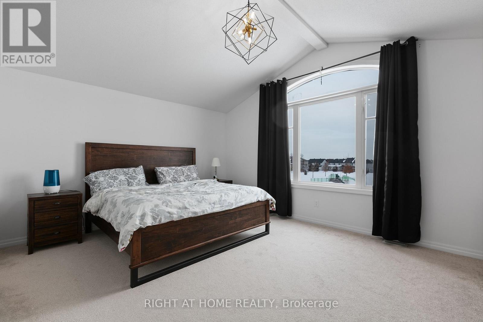 917 Littlerock Street, Ottawa, Ontario  K1T 0N2 - Photo 14 - X12846496