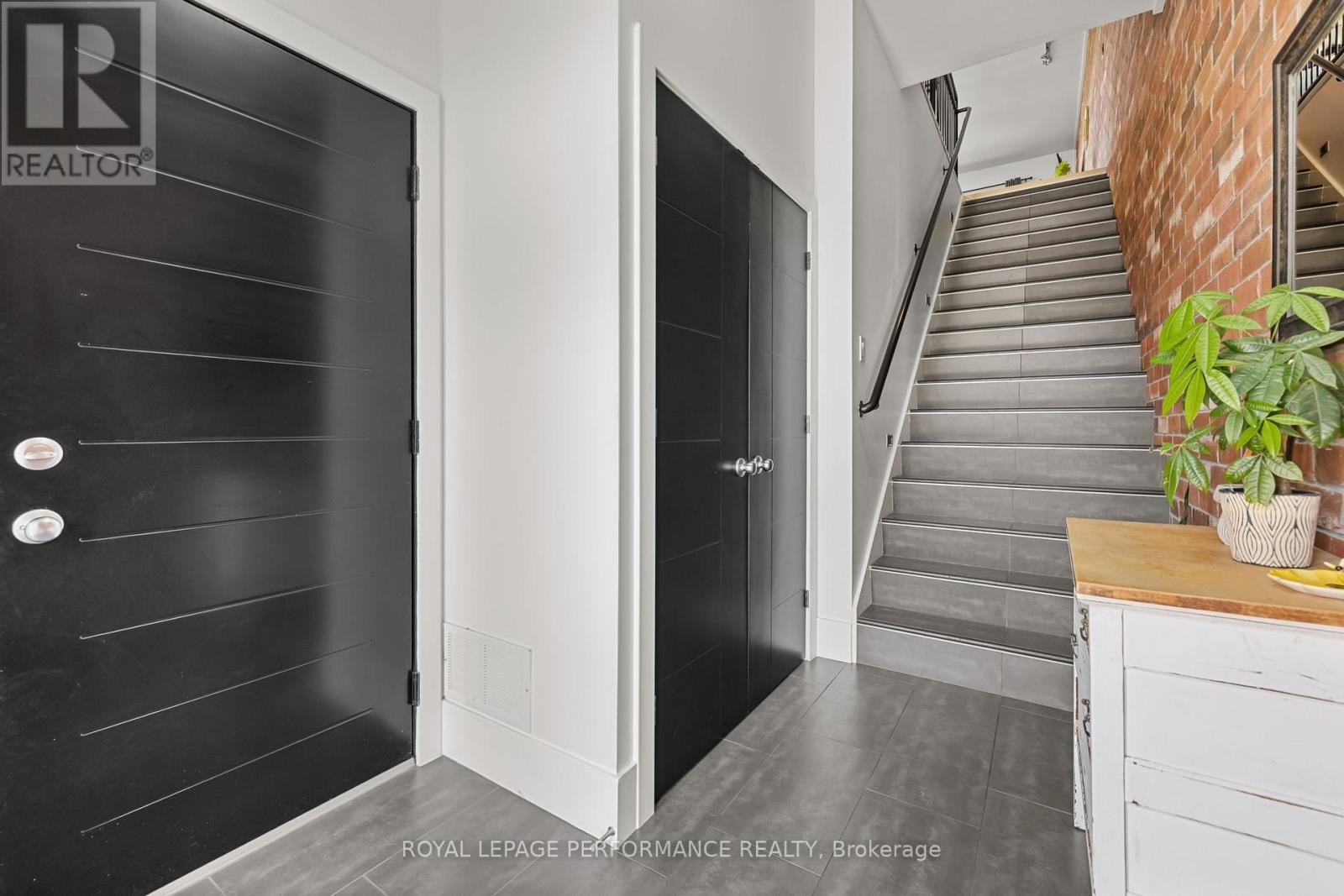 B - 758 St Joseph Street, Casselman, Ontario  K0A 1M0 - Photo 4 - X12846508