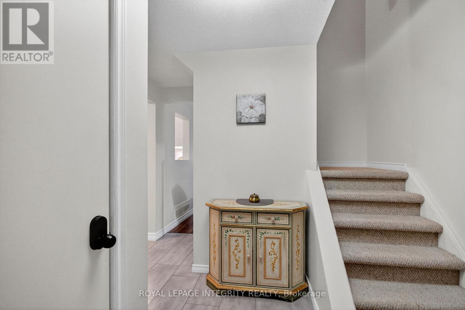 36 - 1867 Simard Drive, Ottawa, Ontario  K1C 3B8 - Photo 5 - X12846522