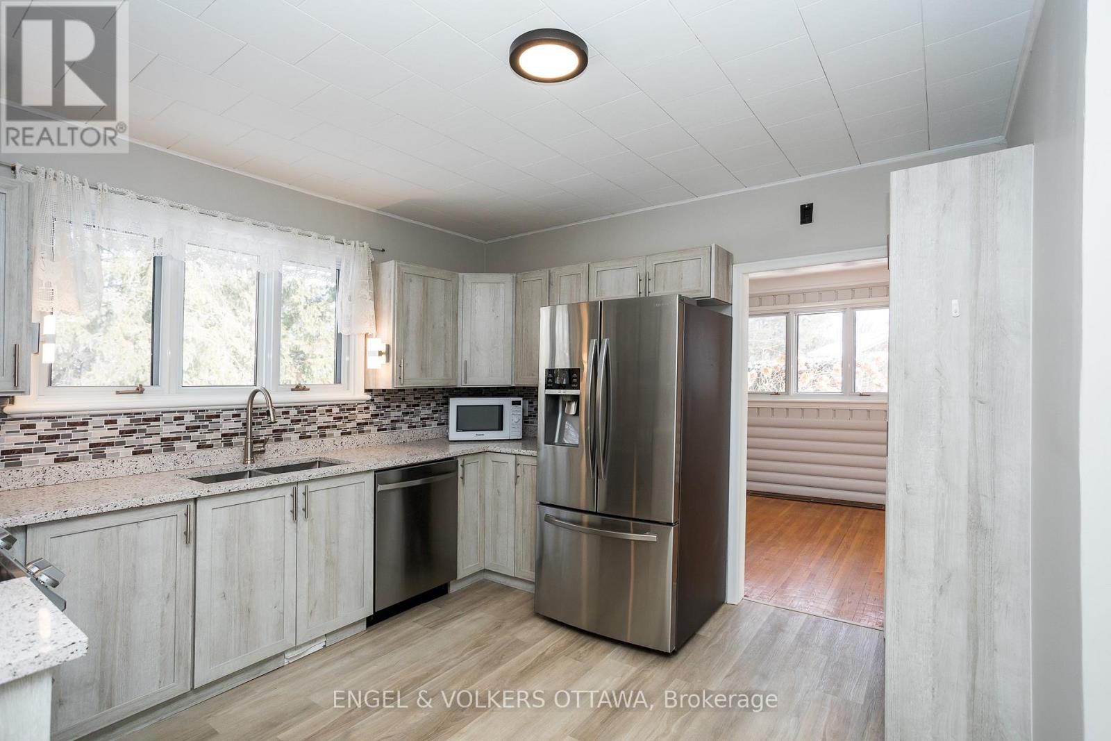 141 Rodney Crescent, Ottawa, Ontario  K1H 5K1 - Photo 20 - X12846556