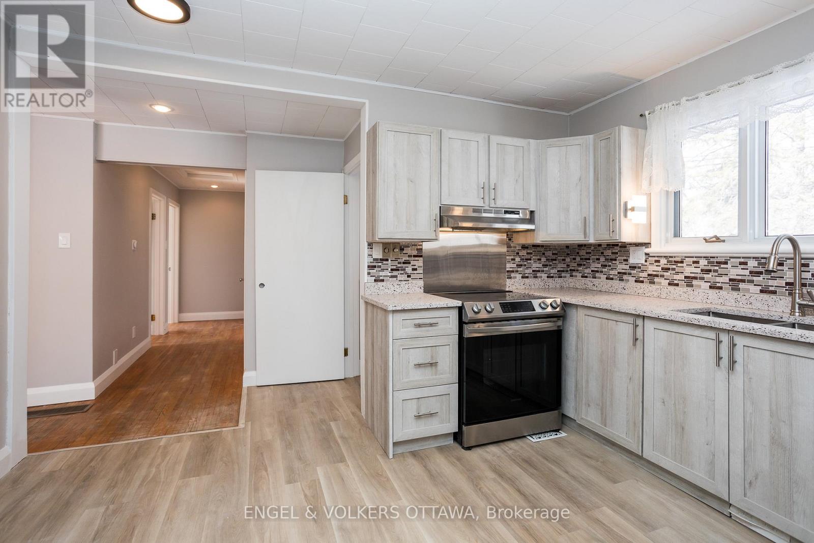 141 Rodney Crescent, Ottawa, Ontario  K1H 5K1 - Photo 22 - X12846556