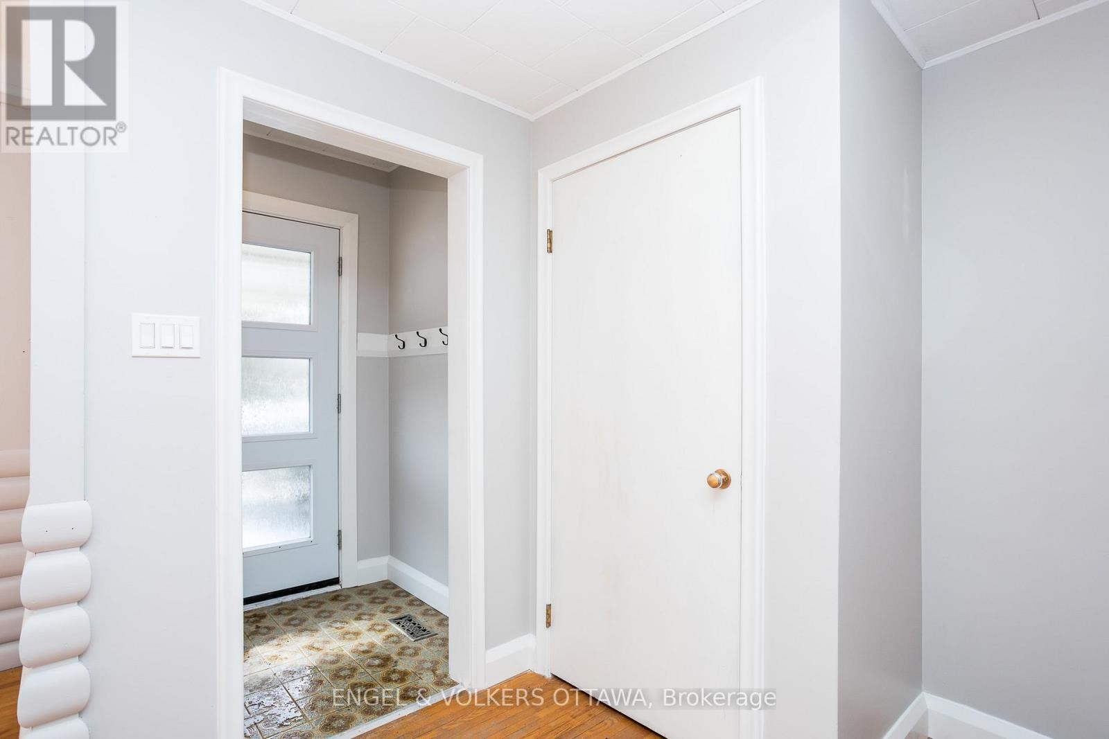 141 Rodney Crescent, Ottawa, Ontario  K1H 5K1 - Photo 7 - X12846556