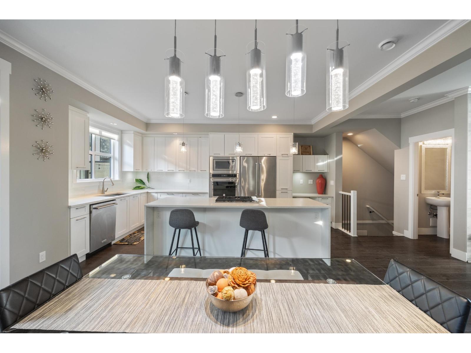 154 16488 64 AVENUE, Surrey, British Columbia