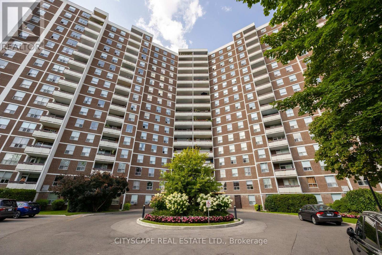 618 - 20 EDGECLIFF GOLFWAY, Toronto, Ontario