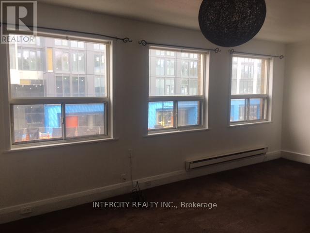 852-854 Eglinton Avenue W, Toronto, Ontario M6C 2B6 - Photo 7 - C12846500