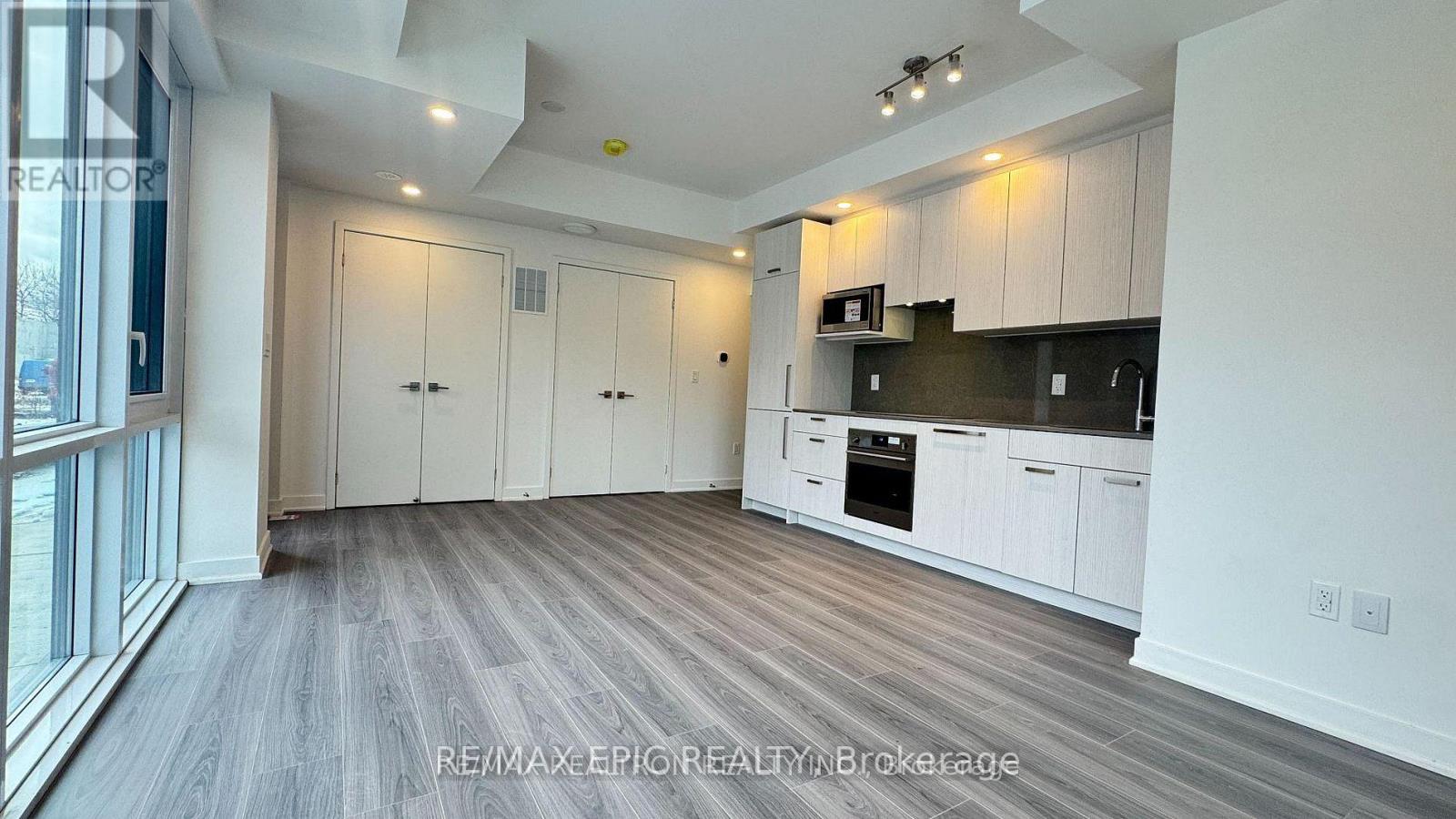 85 - 71 Curlew Drive, Toronto, Ontario  M3A 0B2 - Photo 2 - C12846530