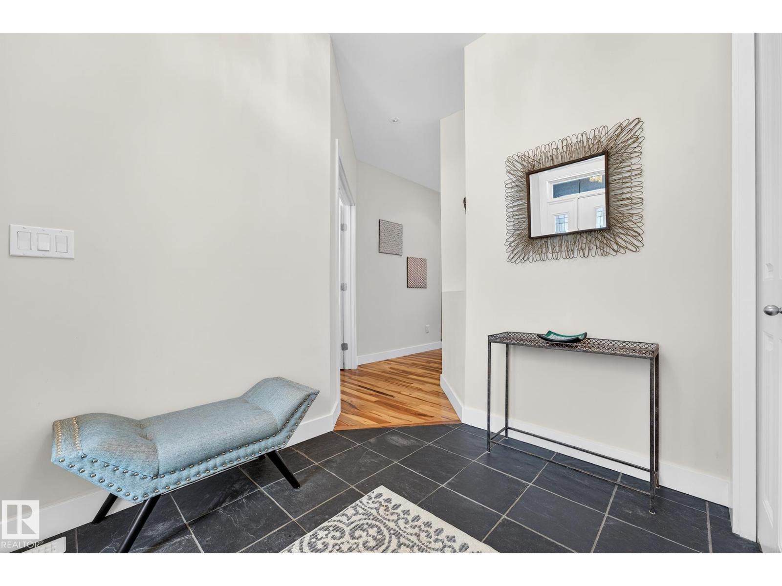 10283 89 St Nw, Edmonton, Alberta  T5H 1R3 - Photo 3 - E4475857